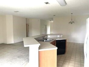 2223 Gallagher Dr in Chipley, FL - Building Photo - Building Photo