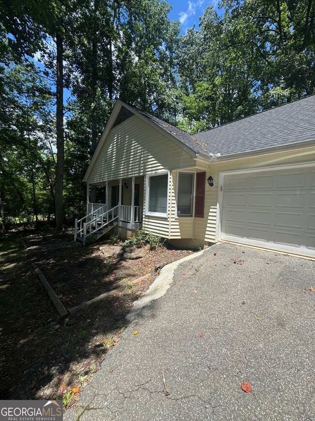 property at 571 Gold Ridge Rd