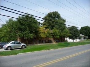 Eastview Arms in Greeneville, TN - Building Photo - Building Photo