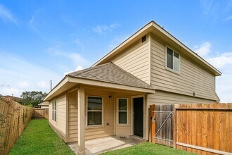 8506 Middleton Oaks Cir in Houston, TX - Building Photo - Building Photo