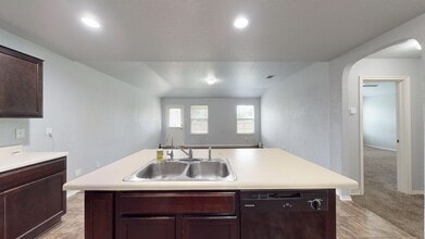 6406 Lake Superior St in San Antonio, TX - Building Photo - Building Photo