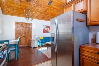 1433 Paseo De Peralta in Santa Fe, NM - Building Photo - Building Photo