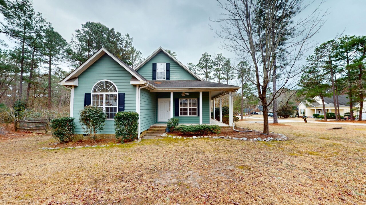 223 Pineridge Cove in Sanford, NC - Building Photo