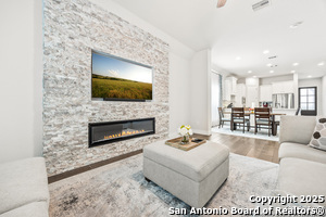 2108 Calate Ridge in San Antonio, TX - Foto de edificio