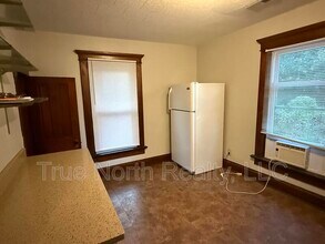 112 W Tompkins St in Columbus, OH - Building Photo - Building Photo