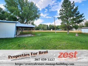 105 Robbins Ln in Glenrock, WY - Building Photo - Building Photo