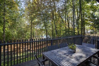 8885 Bay Dr in Gainesville, GA - Building Photo - Building Photo