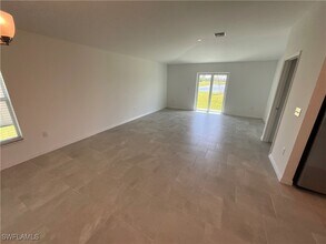 3850 Treasure Oak Wy in Ft. Myers, FL - Building Photo - Building Photo