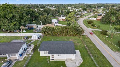 138 Brooks Rd in North Fort Myers, FL - Building Photo - Building Photo