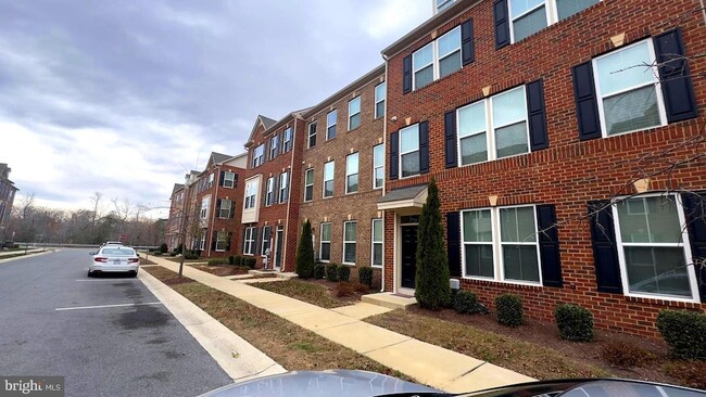 10904 Clerkenwell Alley in Waldorf, MD - Building Photo - Building Photo