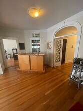 17 Englewood Ave, Unit 1 in Brookline, MA - Foto de edificio - Building Photo