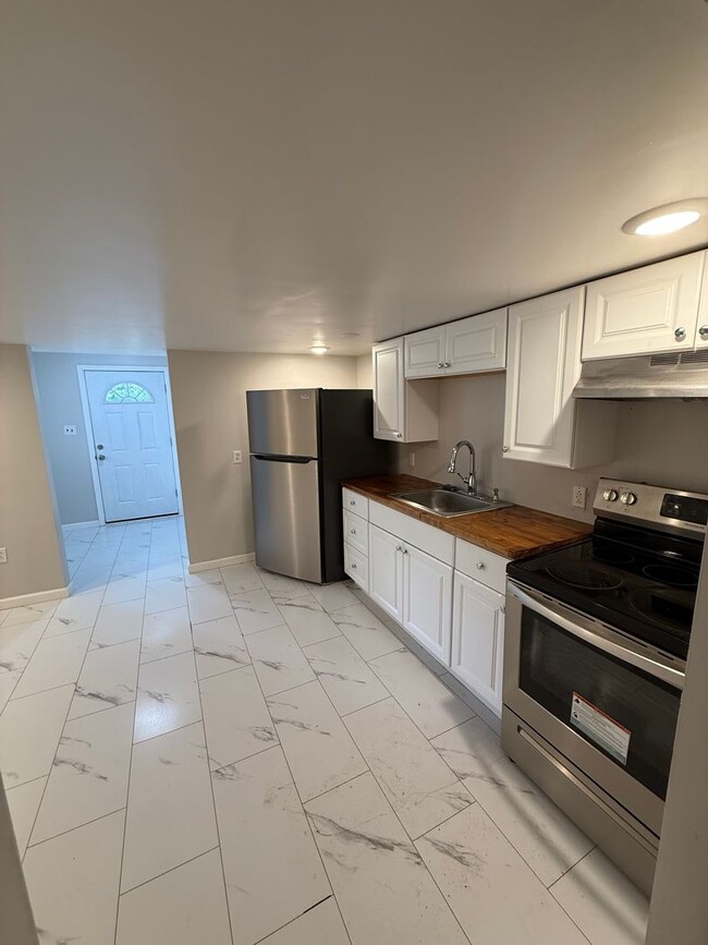 property at 9918 Frankstown Rd