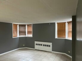 1828 Gunderson Ave in Berwyn, IL - Building Photo