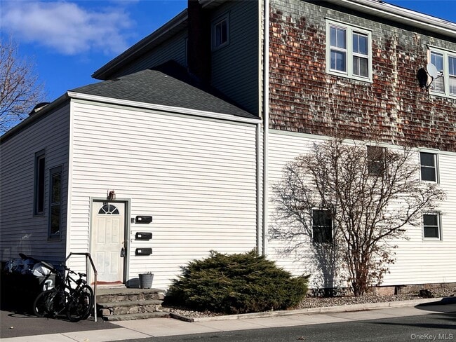 12 Bridge in Cornwall, NY - Building Photo - Building Photo