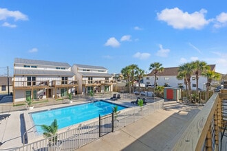 8115 Thomas Dr, Unit SI FL2-ID1355032P in Panama City, FL - Foto de edificio - Building Photo
