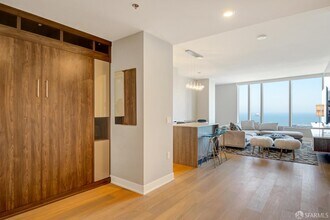 201 Folsom St in San Francisco, CA - Building Photo - Building Photo