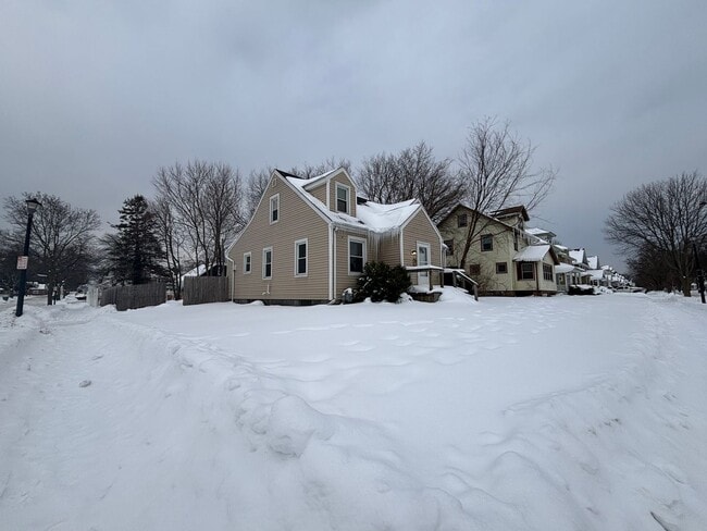 217 Grafton St in Rochester, NY - Building Photo - Building Photo