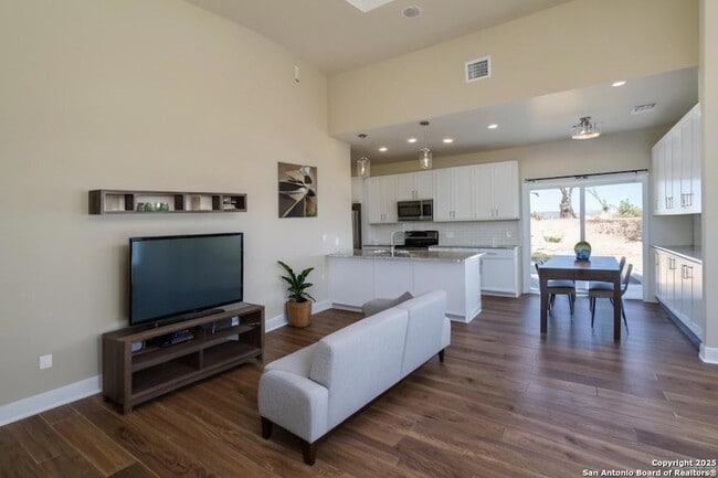 418 Cimarron in Spring Branch, TX - Building Photo - Building Photo