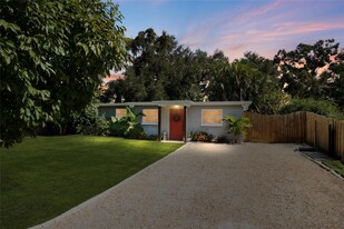 7095 111th St N in Seminole, FL - Building Photo