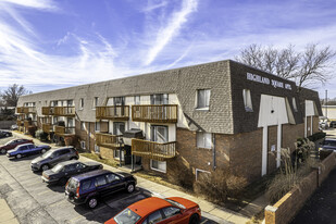 Highland Square Apartments