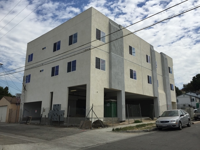 Terrace Heights in Los Angeles, CA - Foto de edificio