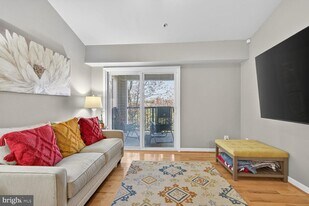 3307 Wyndham Cir in Alexandria, VA - Building Photo