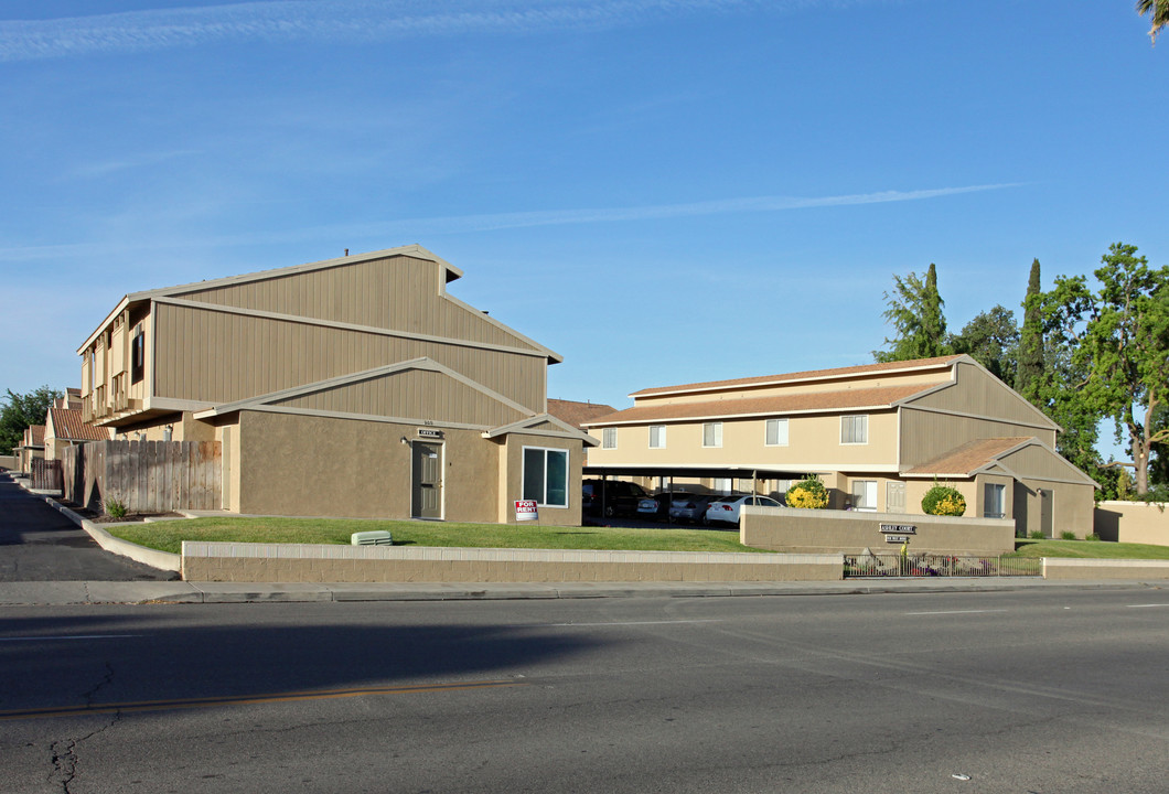 Ashley Court Apartments in Lemoore, CA - Building Photo