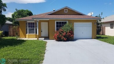 10056 Boynton Pl Cir in Boynton Beach, FL - Foto de edificio - Building Photo