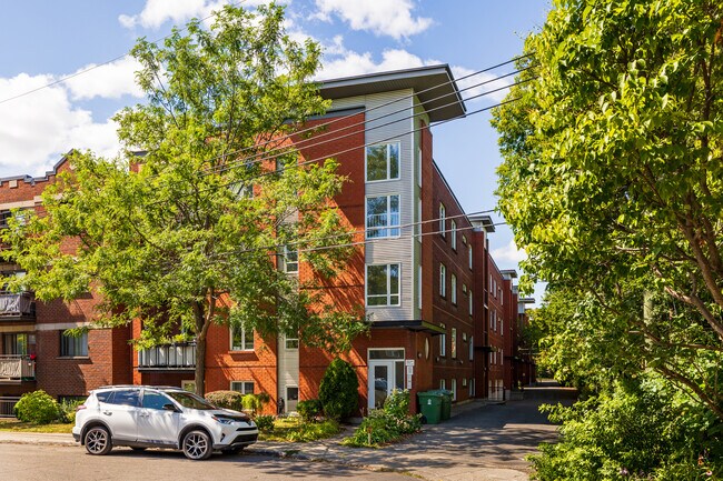 3017-3023 Rue Gilford in Montréal, QC - Building Photo - Primary Photo