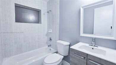 45 W 23rd St in Hialeah, FL - Building Photo - Building Photo