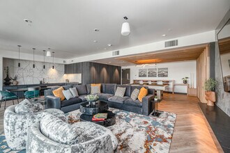 Copal in Bellevue, WA - Foto de edificio - Building Photo