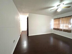 6211 NW 37th Terrace in Virginia Gardens, FL - Building Photo - Building Photo