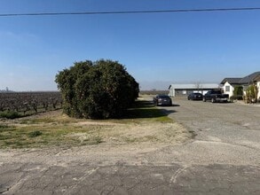 7595 S Peach Ave in Fowler, CA - Building Photo - Building Photo