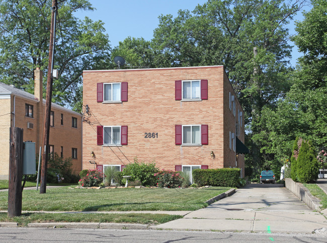 2861 Harrison Ave in Cincinnati, OH - Building Photo - Building Photo