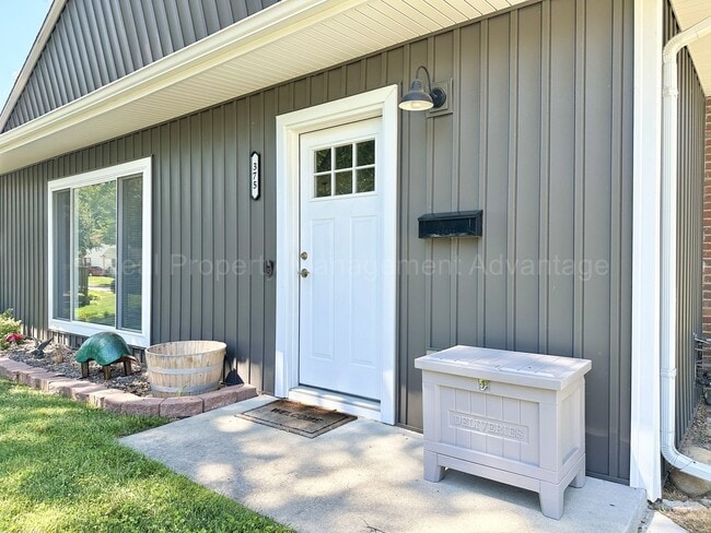375 Roth Blvd in Clawson, MI - Building Photo - Building Photo