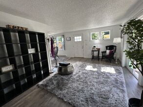 844 Phoenix St NE in Olympia, WA - Building Photo - Building Photo