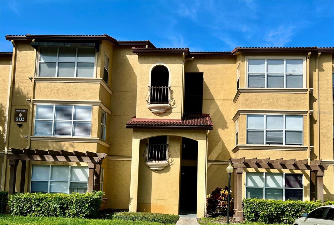 5312 Conroy Rd in Orlando, FL - Building Photo