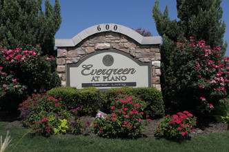 Evergreen at Plano in Plano, TX - Foto de edificio - Building Photo