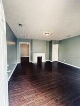 319 S. Wenzel St. in Louisville, KY - Foto de edificio - Building Photo