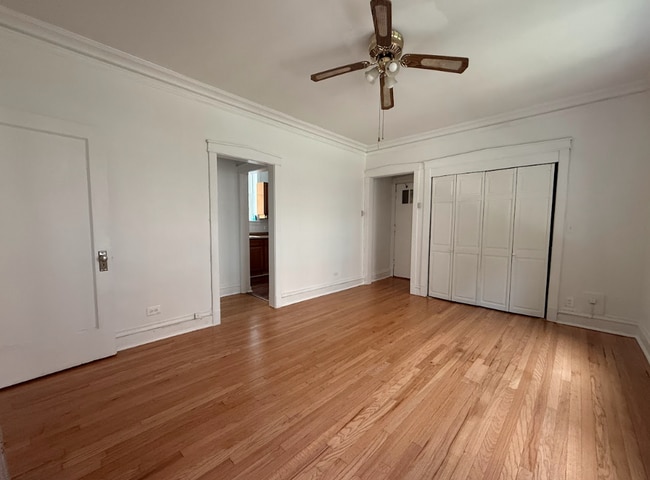 property at 5458 S Kimbark Ave