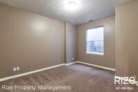 14905 Treseder St photo'