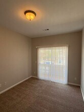6675 Coronado Crest Ave in Las Vegas, NV - Building Photo - Building Photo