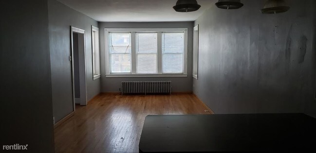 5725 W Addison St-Unit -Unit 1F in Chicago, IL - Building Photo - Building Photo