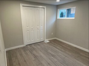 7028 Ridge Ave in Philadelphia, PA - Building Photo - Building Photo