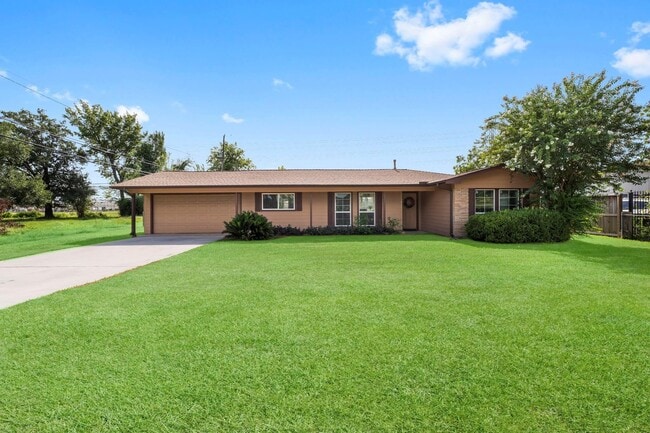 property at 1726 Wycliffe Dr
