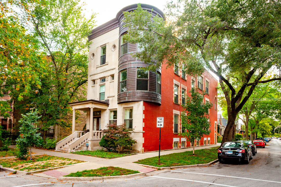 924 N Hoyne Ave in Chicago, IL - Building Photo