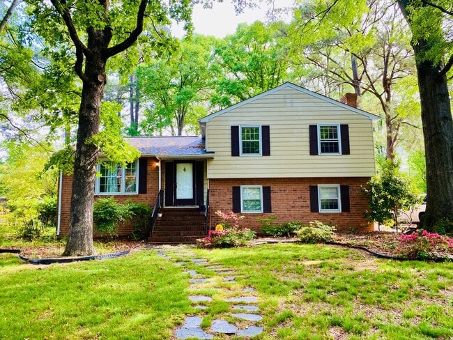 property at 1603 Hollandale Rd
