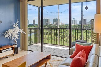 20335 W Country Club Dr in Aventura, FL - Building Photo - Building Photo