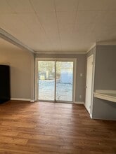 9 Crescent Ct in Montgomery, IL - Building Photo - Building Photo