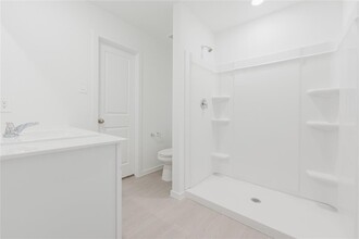 22704 Hackberry Leaf Dr in New Caney, TX - Building Photo - Building Photo